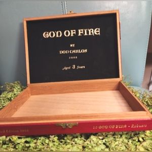 GOD OF FIRE Cigars 2006 RED Zeus Wood Stash Travel Don Carlos Fuente Robusto EUC